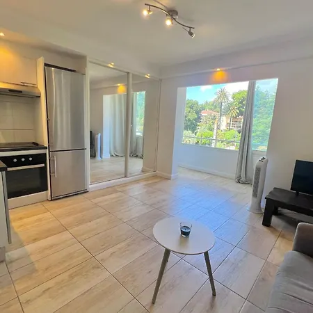 Cannes - Studio Near The Sea And Shops Апартаменты *